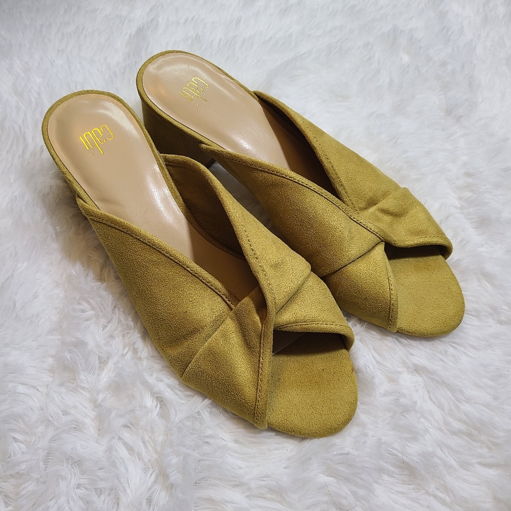 Cabi Sage Green Mules Women's Sz 10 Suede Wedge Heel EC